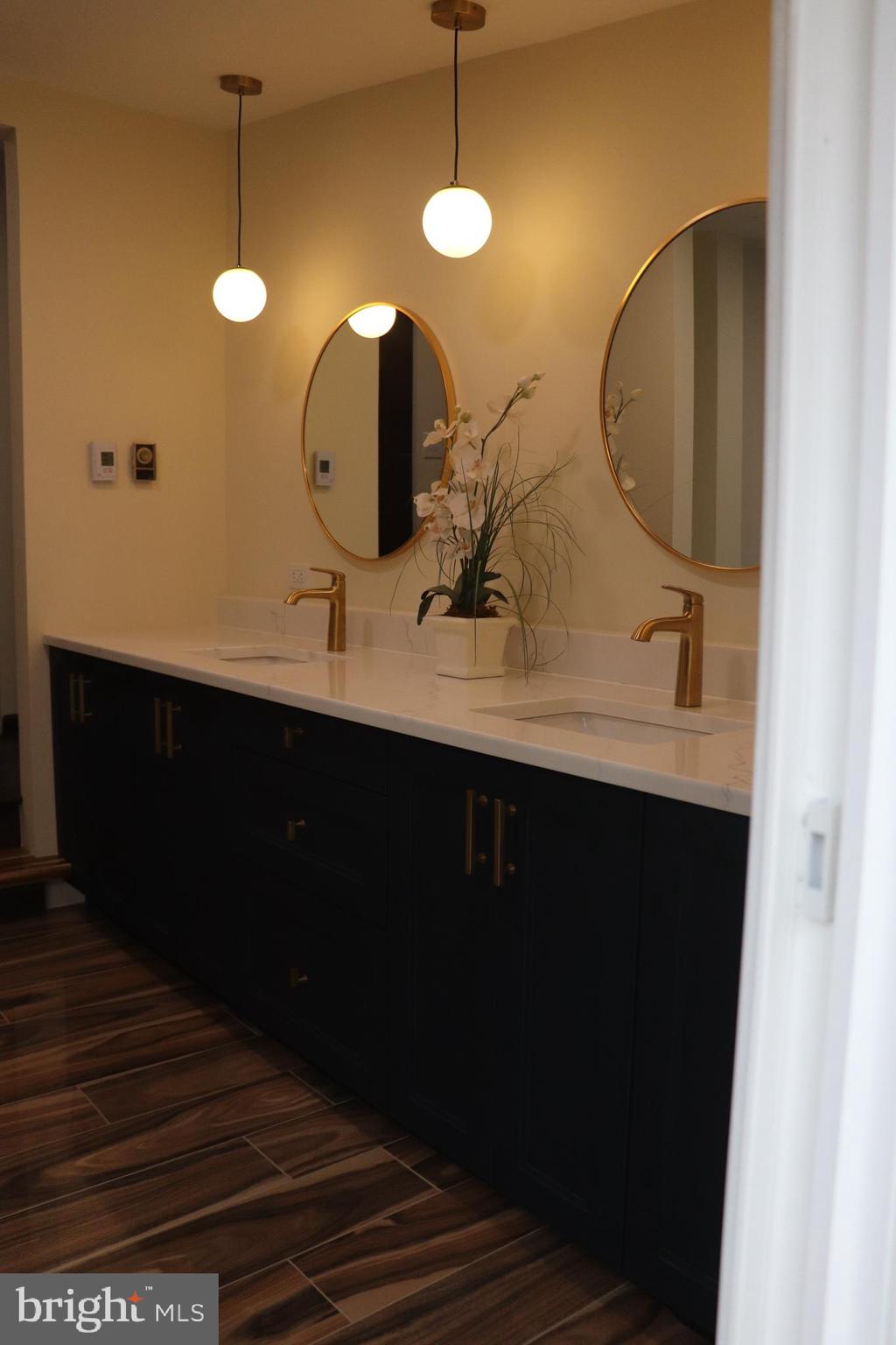 VALLEY FORGE MTN - Residential