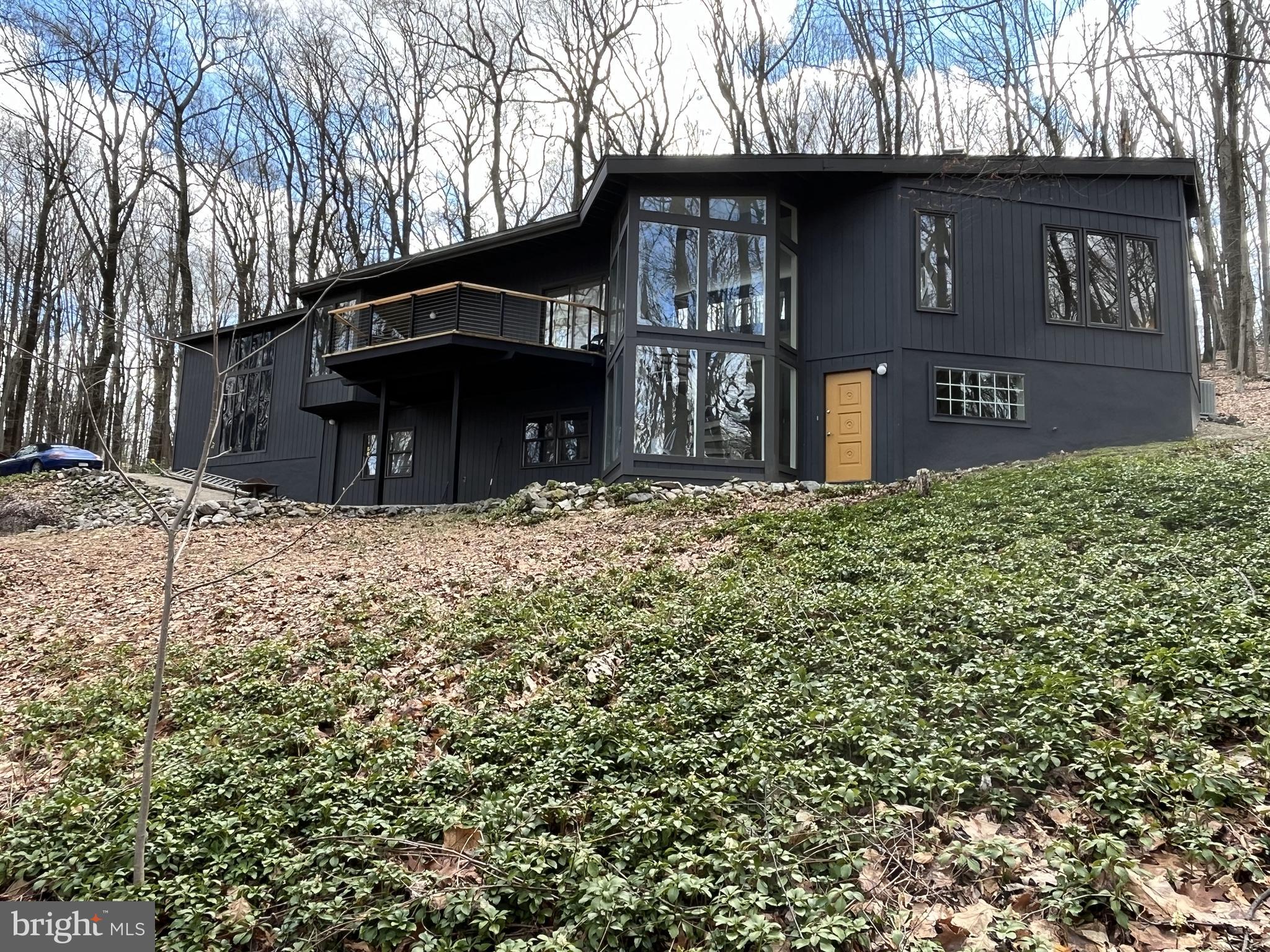 VALLEY FORGE MTN - Residential