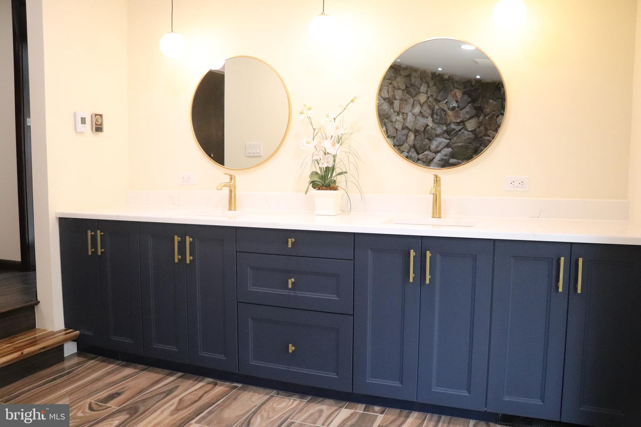 VALLEY FORGE MTN - Residential