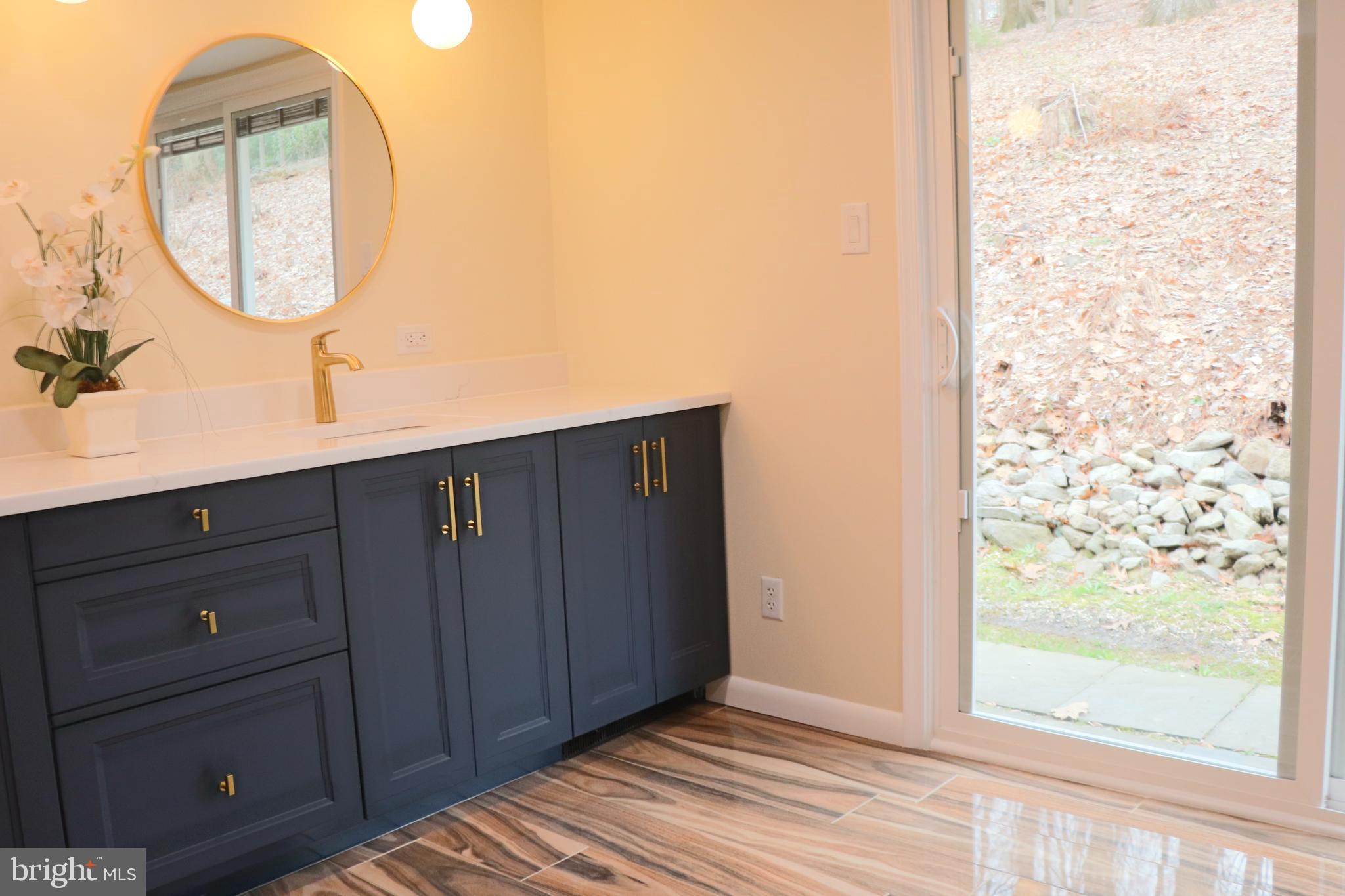 VALLEY FORGE MTN - Residential