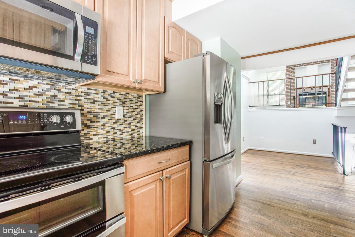 Absolutely terrific opportunity to rent a 3 bedroom, 2 full bathroom rowhome in the sought after Otterbein neighborhood of Federal Hill. This floorplan is nice and bright with plenty of windows throughout the living space making it feel even larger than the 1700 sq ft it encompasses. The kitchen was recently updated and features soft close, 42in maple cabinetry, granite counters and stainless steel appliances. The stove is actually a double oven for all you chefs out there. The open layout gives room for a formal dining space as well as a cozy living room with a wood burning fireplace and when entertaining, you won’t miss a conversation. Enjoy the rear decks and the privacy provided by mature trees in the front and rear. The backyard of this home is fully fenced.
Full size washer and dryer are found in the upstairs level making laundry a breeze. Permit parking makes for easy parking after work. And you’re only a few minutes walk to Federal Hill’s dining and entertainment. Or, enjoy an evening sitting on a park bench meeting neighbors in one of the pocket parks scattered through the area. Camden Yards and Ravens stadium are walking distance on game days as is the Inner Harbor and all its fun. Commuters can be on Rt I95 in under 5 min or take a train from Camden station. This location has it all! Don’t miss out on this home.