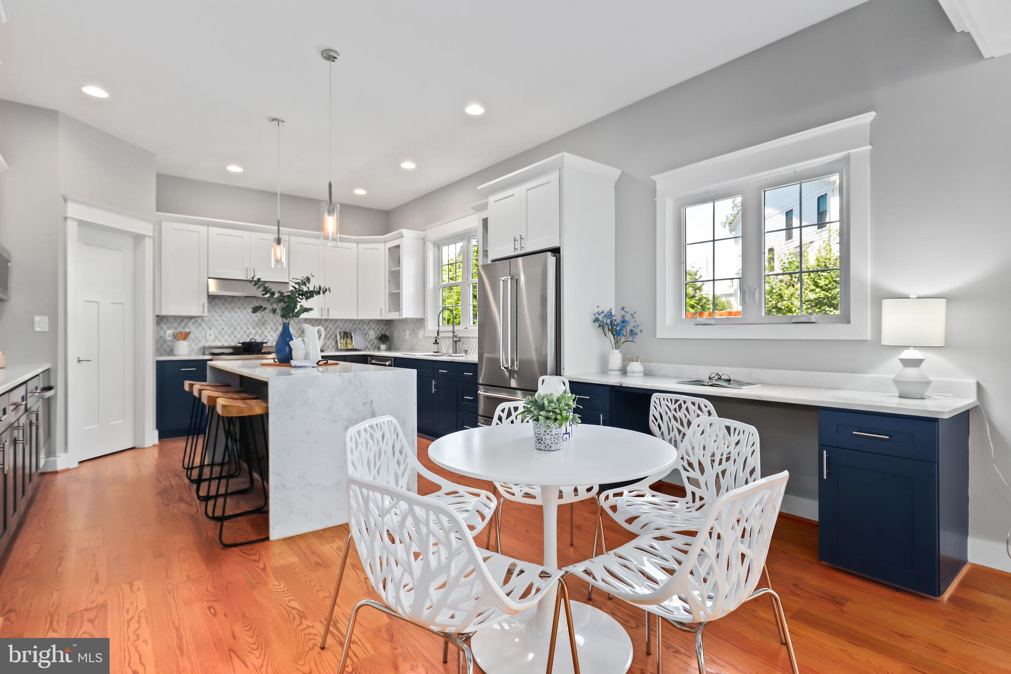 VIENNA WOODS - Residential