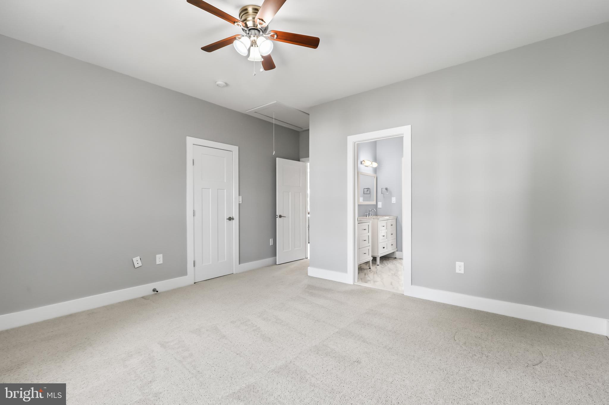 VIENNA WOODS - Residential