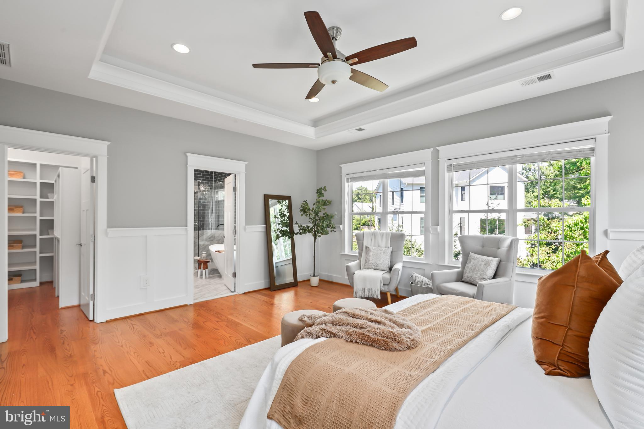 VIENNA WOODS - Residential