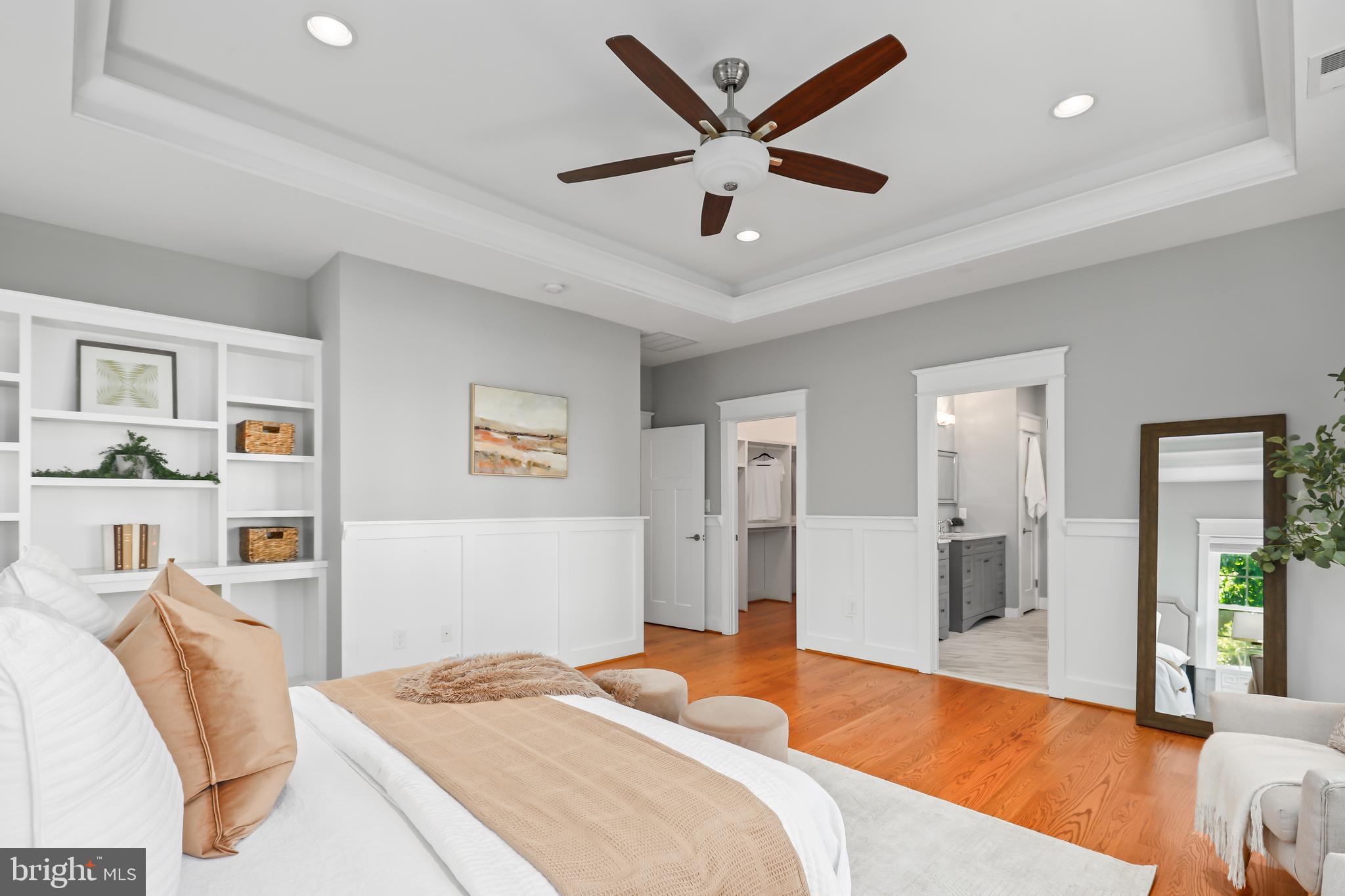 VIENNA WOODS - Residential