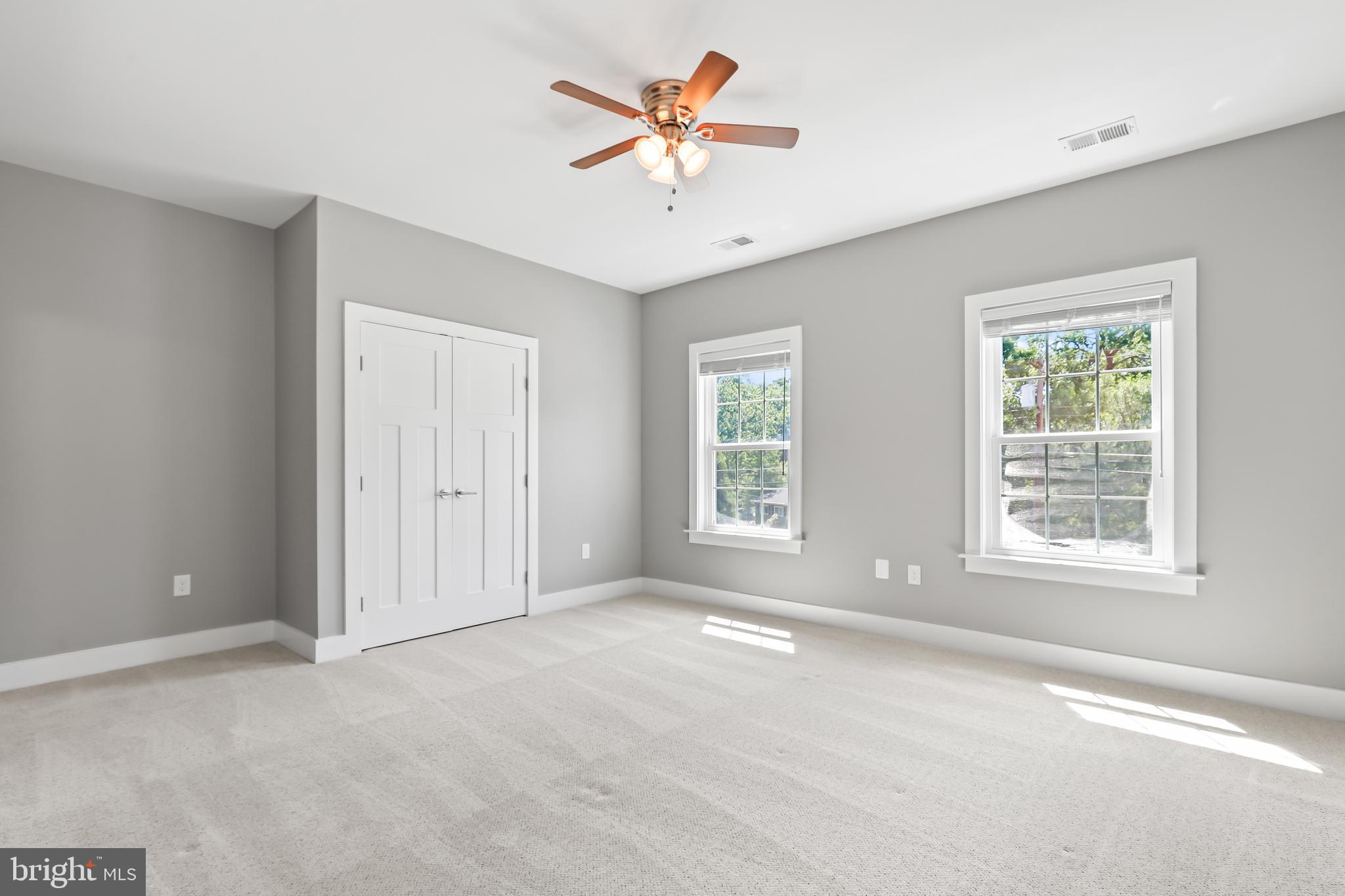 VIENNA WOODS - Residential