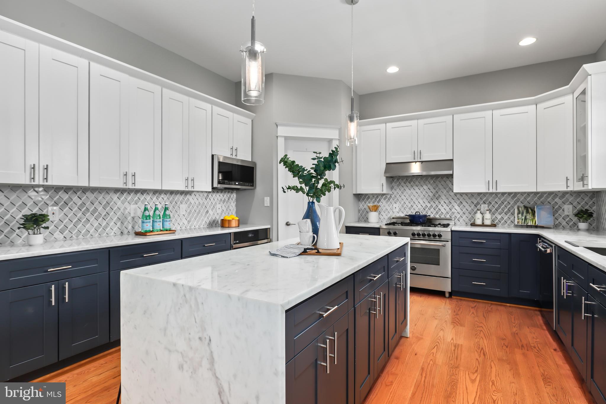 VIENNA WOODS - Residential