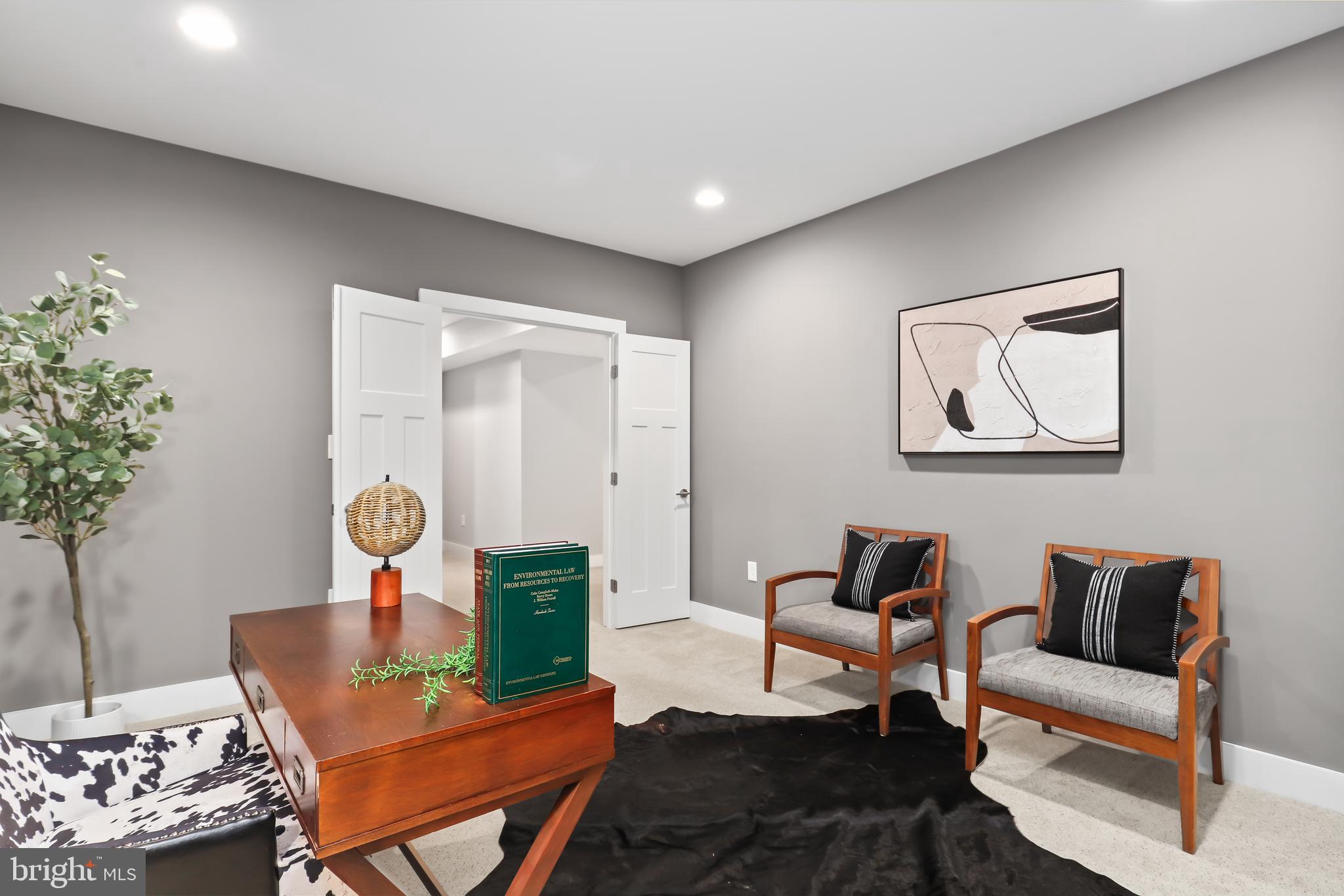 VIENNA WOODS - Residential