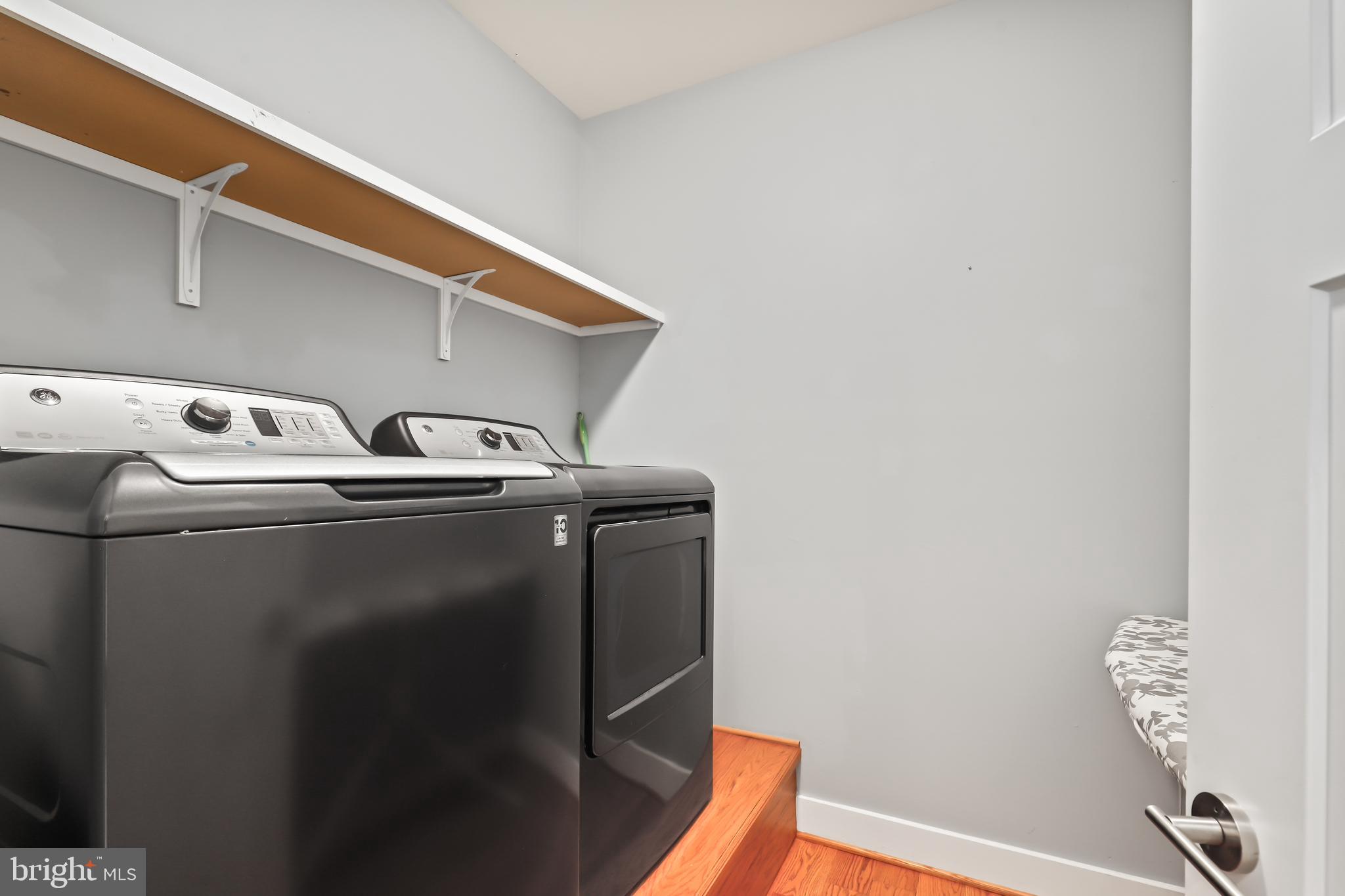 VIENNA WOODS - Residential