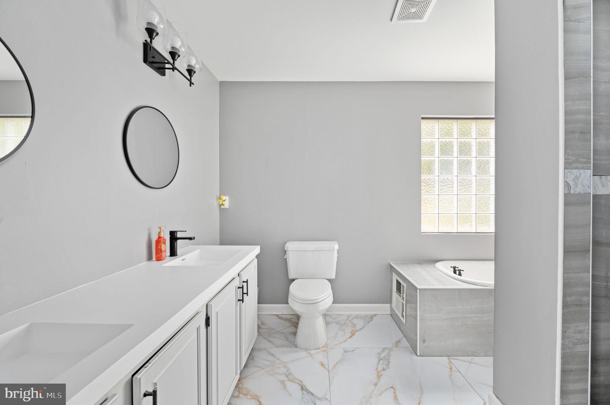 HARTLAKE ESTATES - Residential