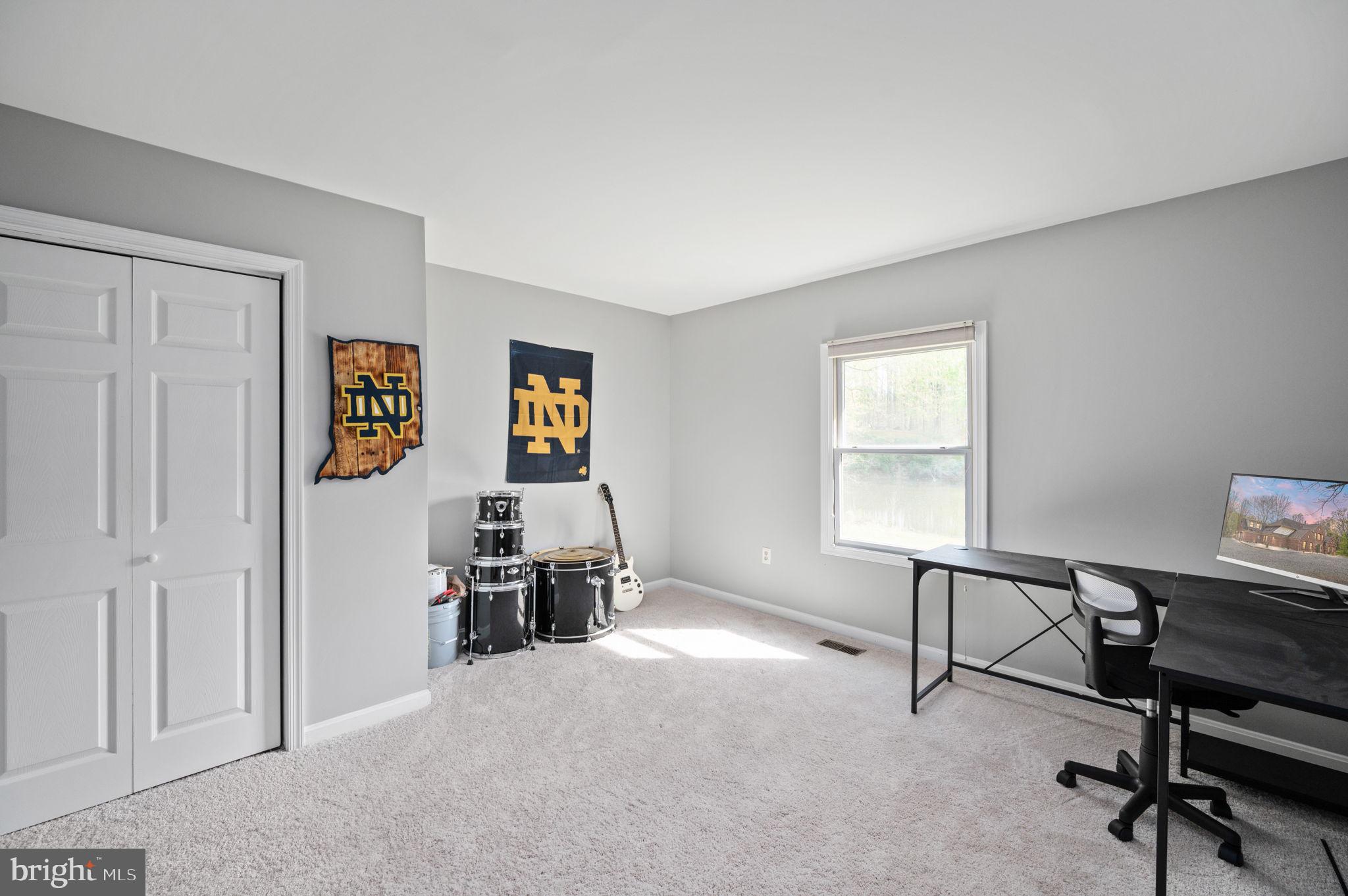 HARTLAKE ESTATES - Residential