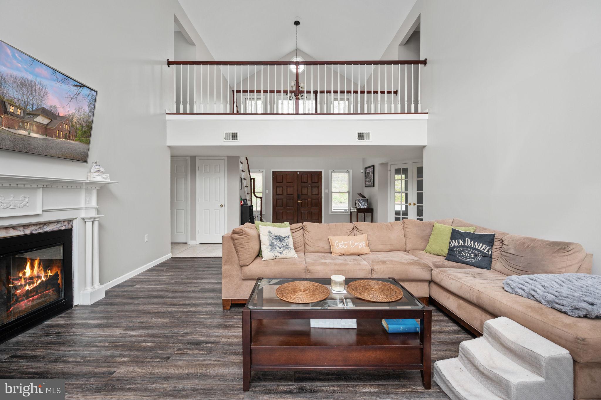 HARTLAKE ESTATES - Residential