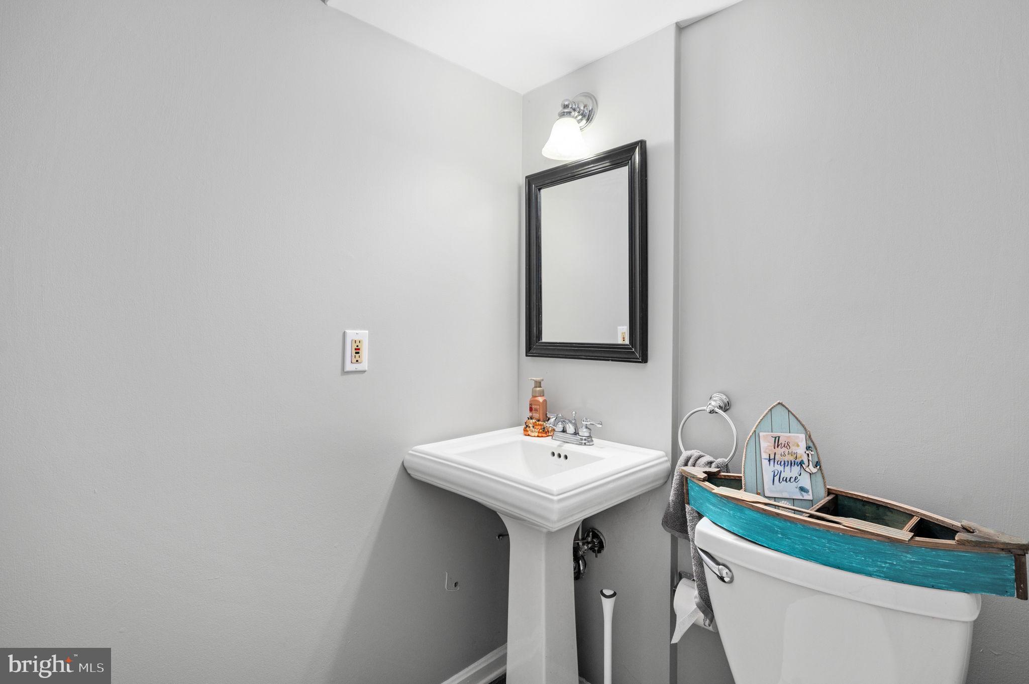 HARTLAKE ESTATES - Residential