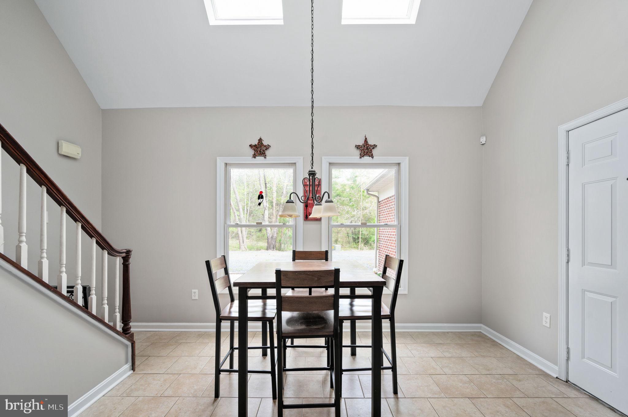 HARTLAKE ESTATES - Residential