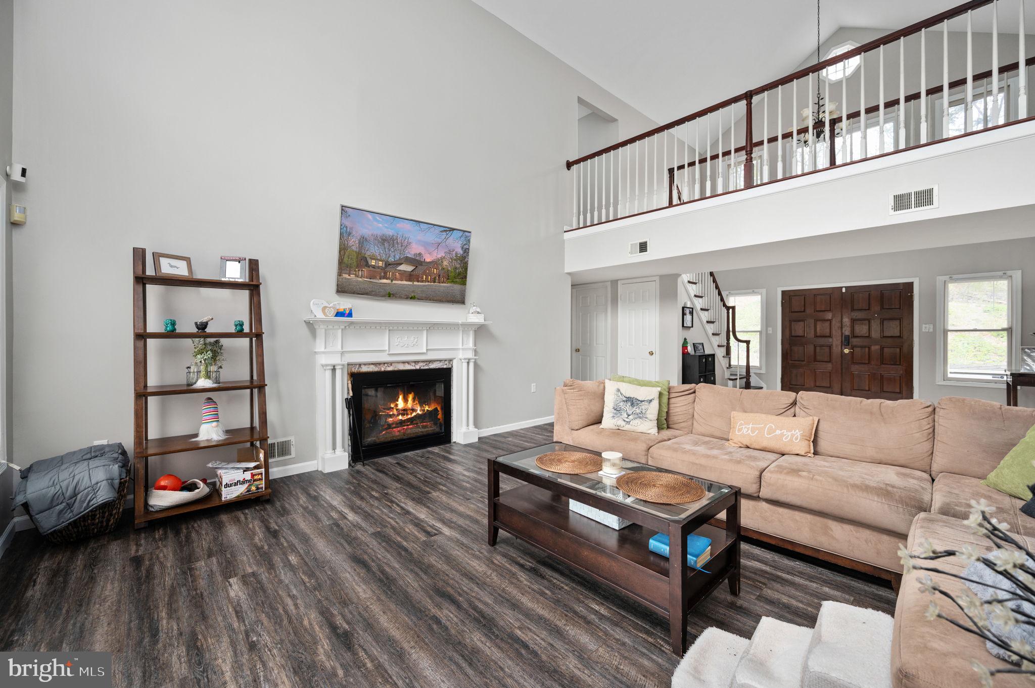 HARTLAKE ESTATES - Residential