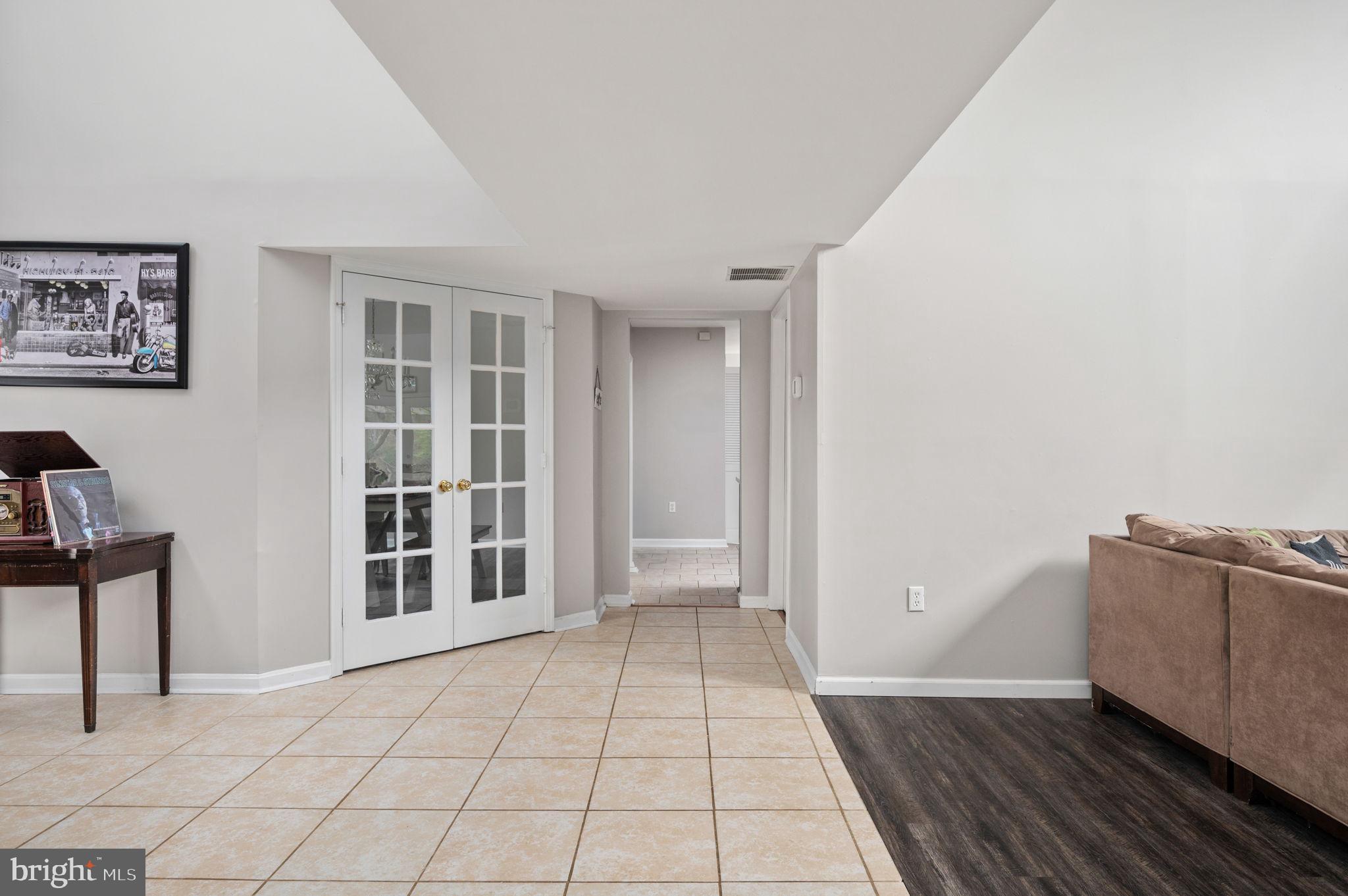 HARTLAKE ESTATES - Residential