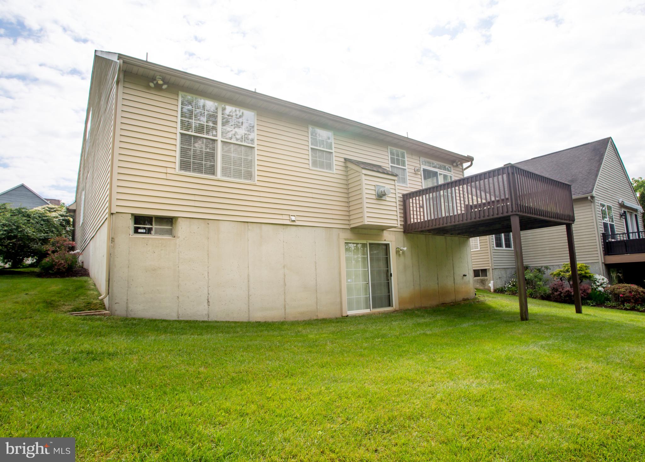 SOMERSET LAKE - Residential