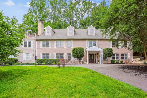 9201 Laurel Oak Drive, Bethesda, MD 20817 - #: MDMC2244636