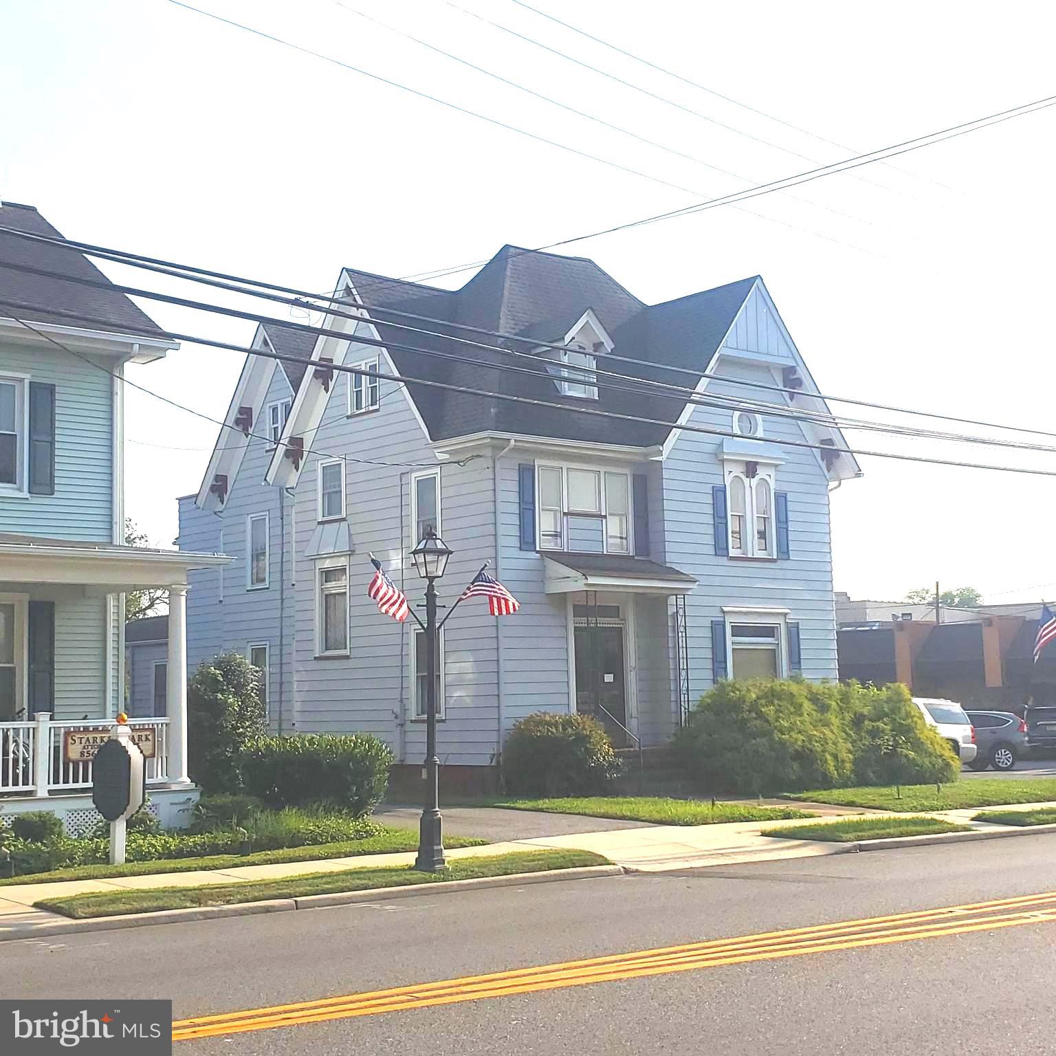24 EAST AVENUE