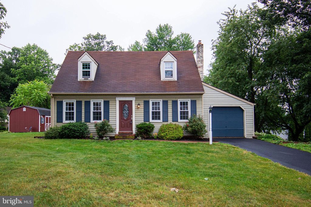 Photo of 4 PICNIC WOODS RD, LITITZ, PA 17543 (MLS # PALA2036954)