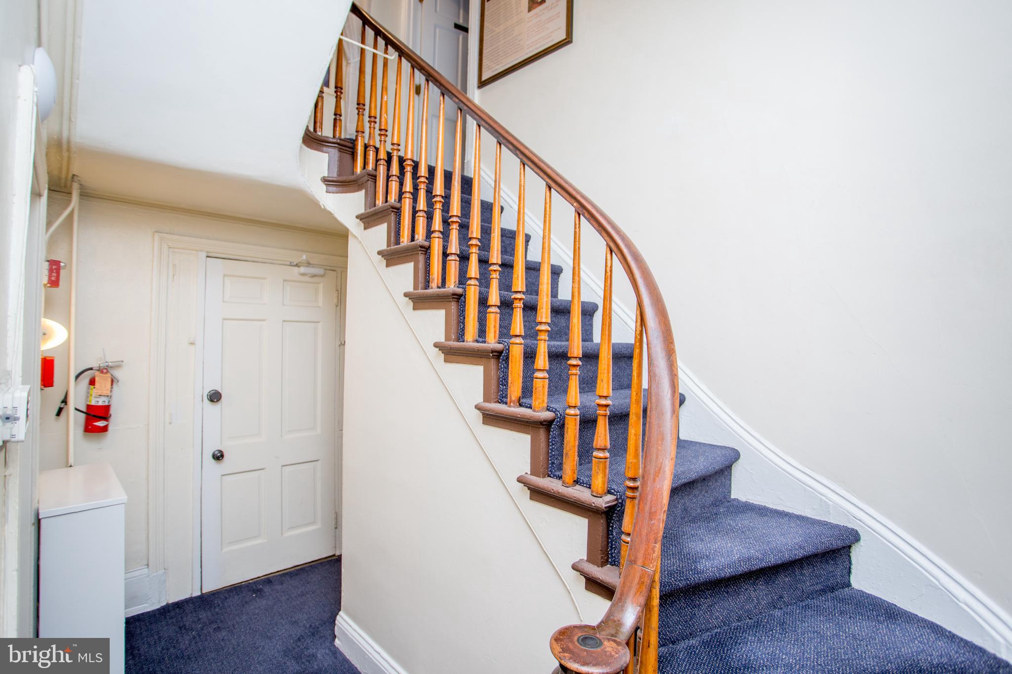 RITTENHOUSE SQUARE - Commercial Sale