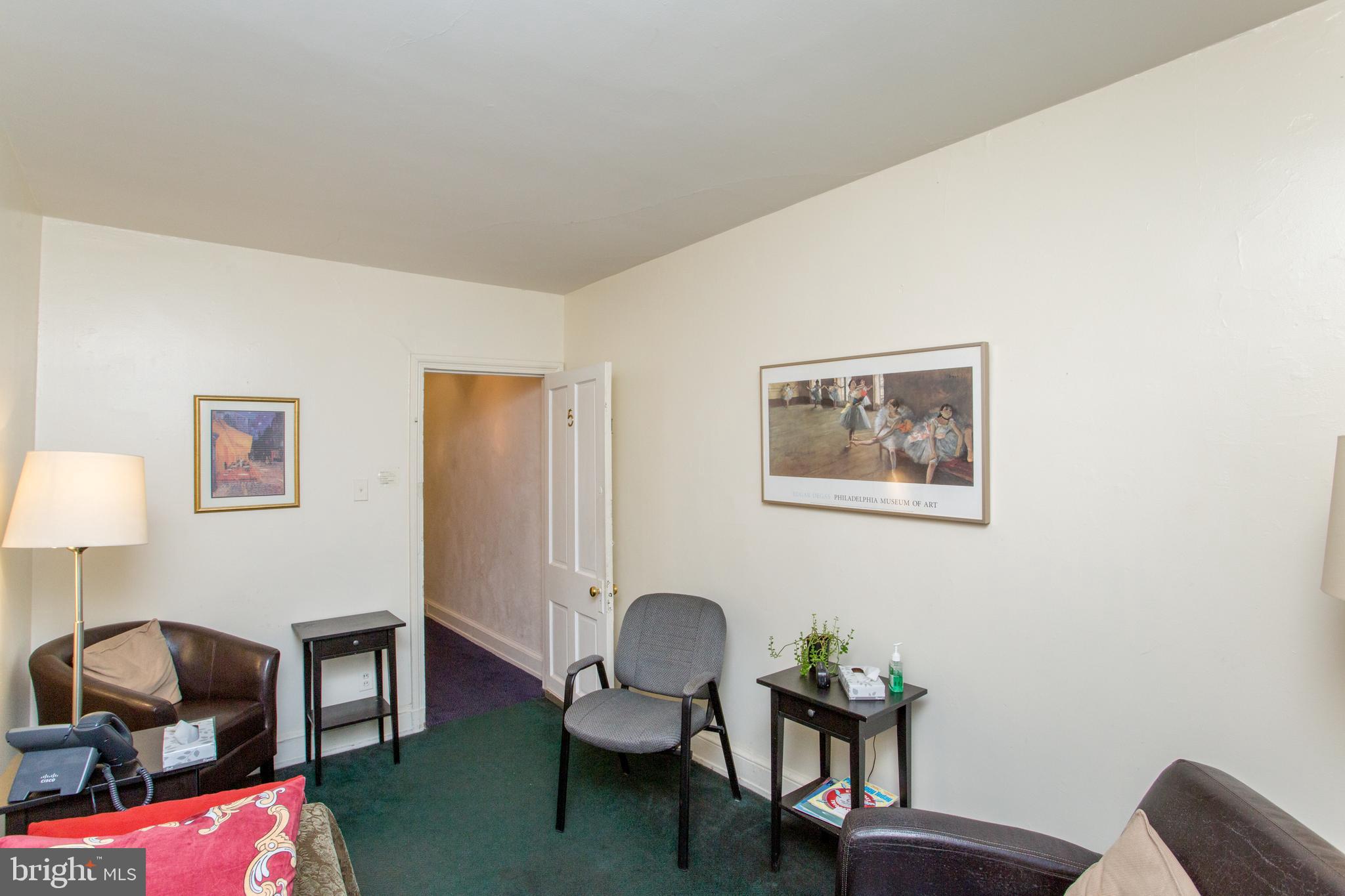 RITTENHOUSE SQUARE - Commercial Sale