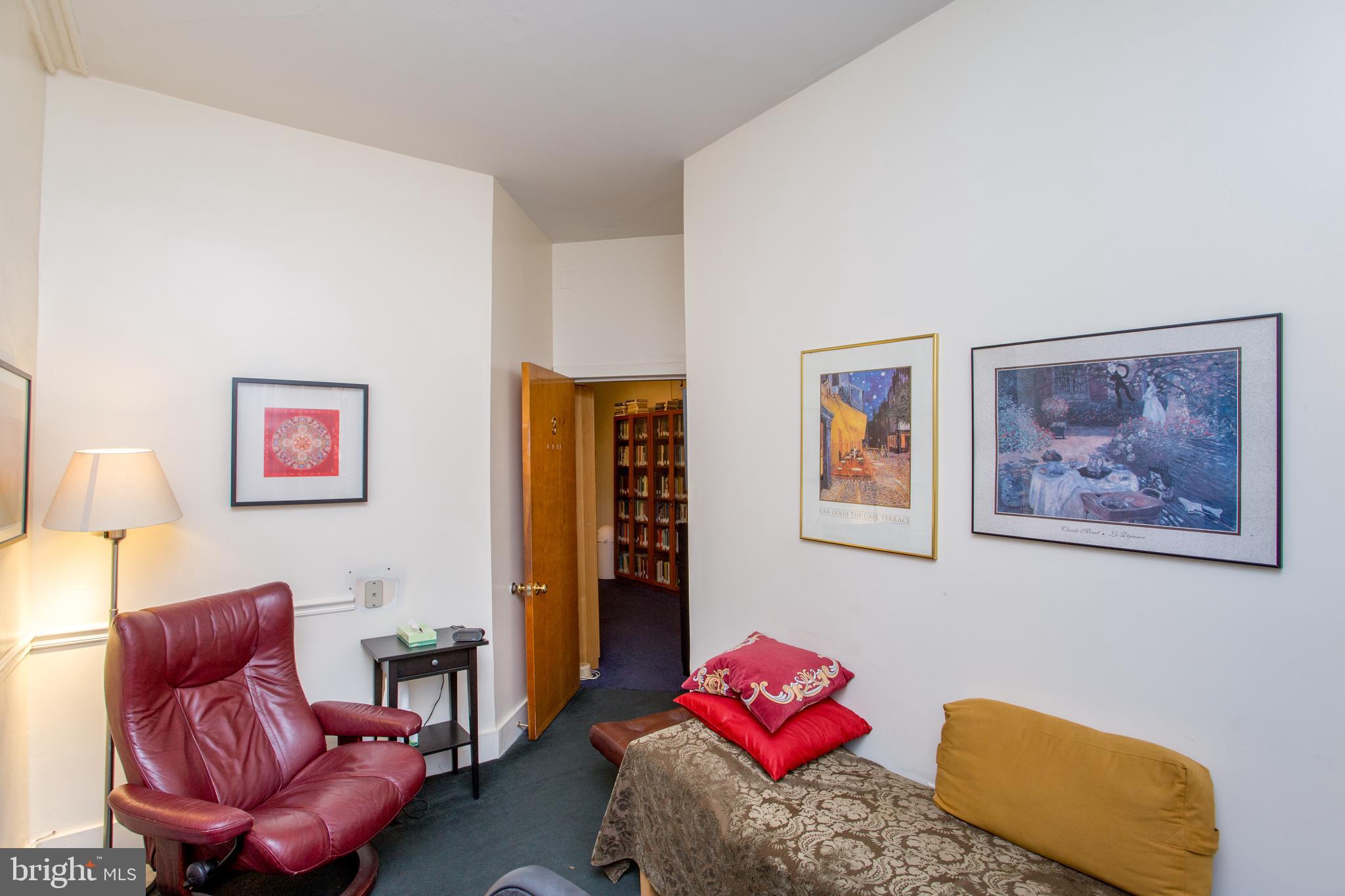 RITTENHOUSE SQUARE - Commercial Sale