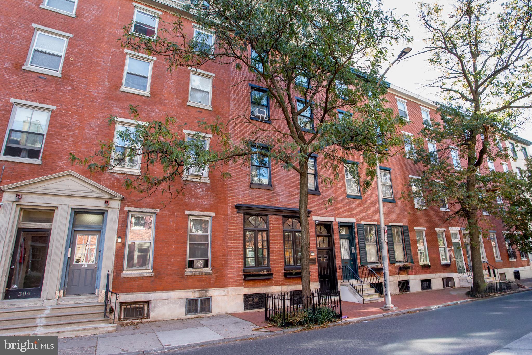 RITTENHOUSE SQUARE - Commercial Sale