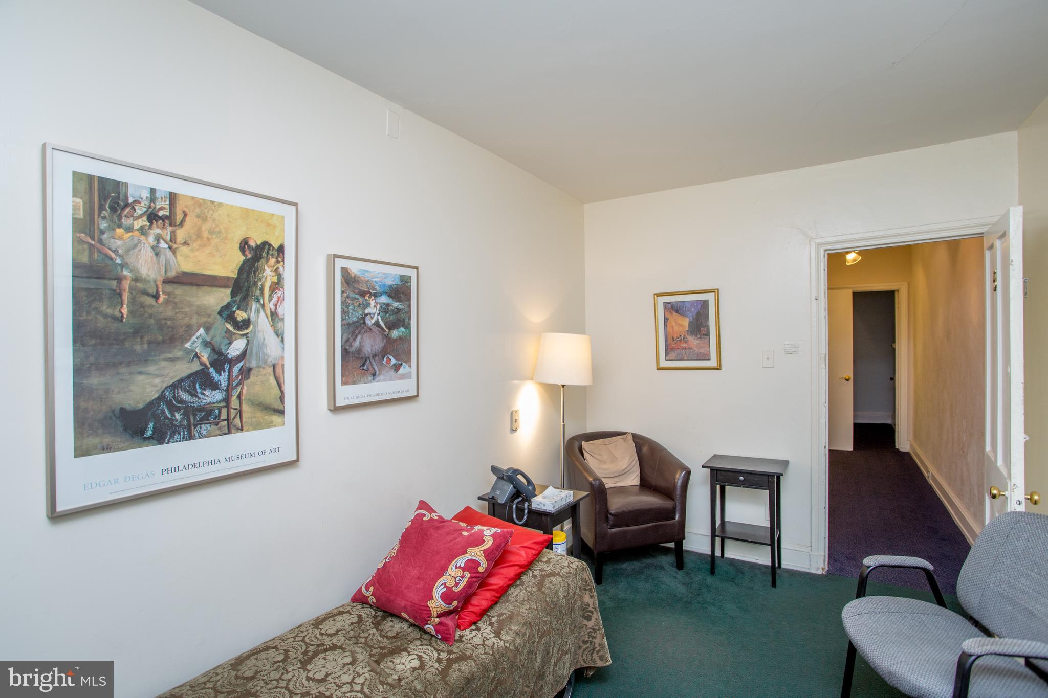 RITTENHOUSE SQUARE - Commercial Sale