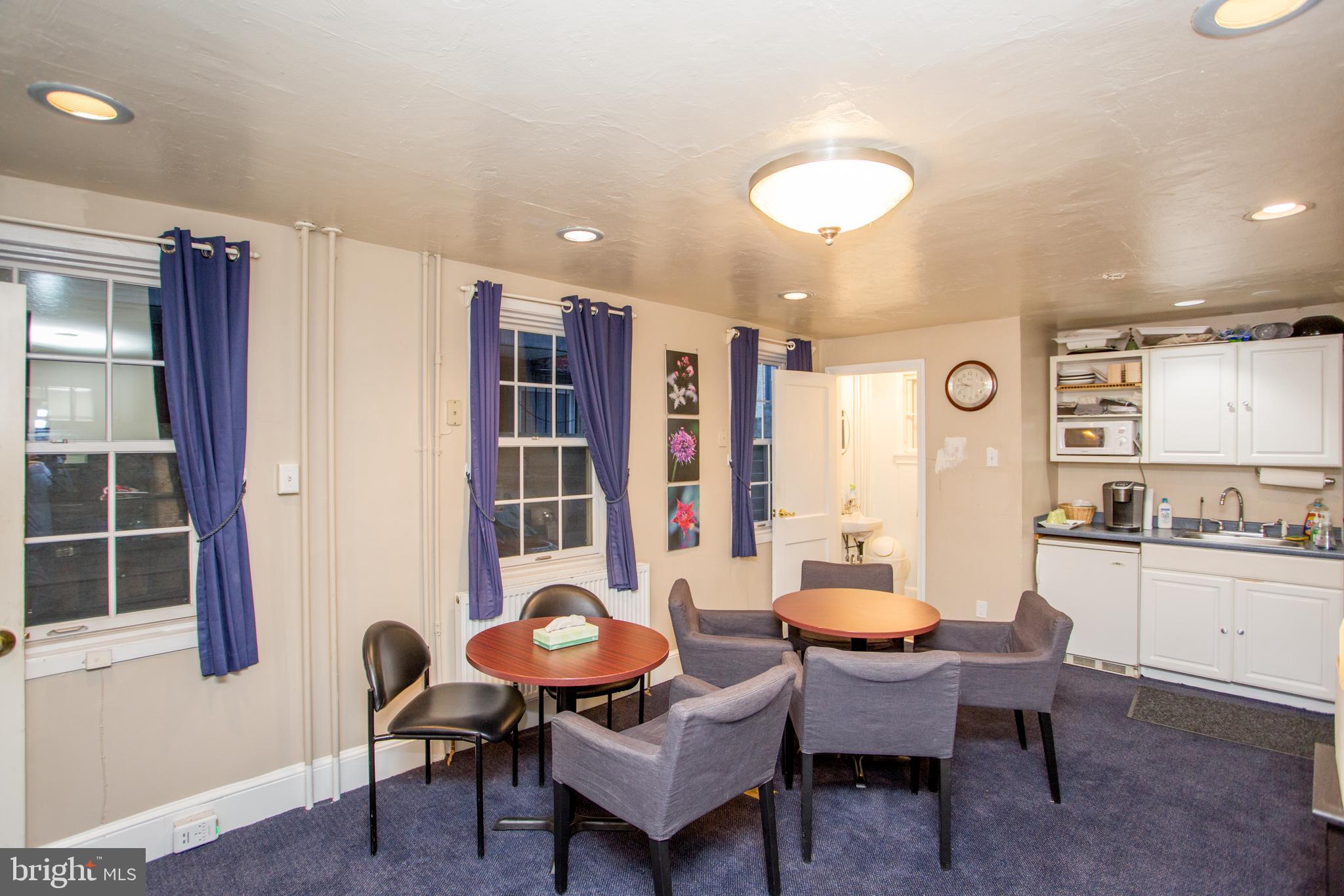 RITTENHOUSE SQUARE - Commercial Sale