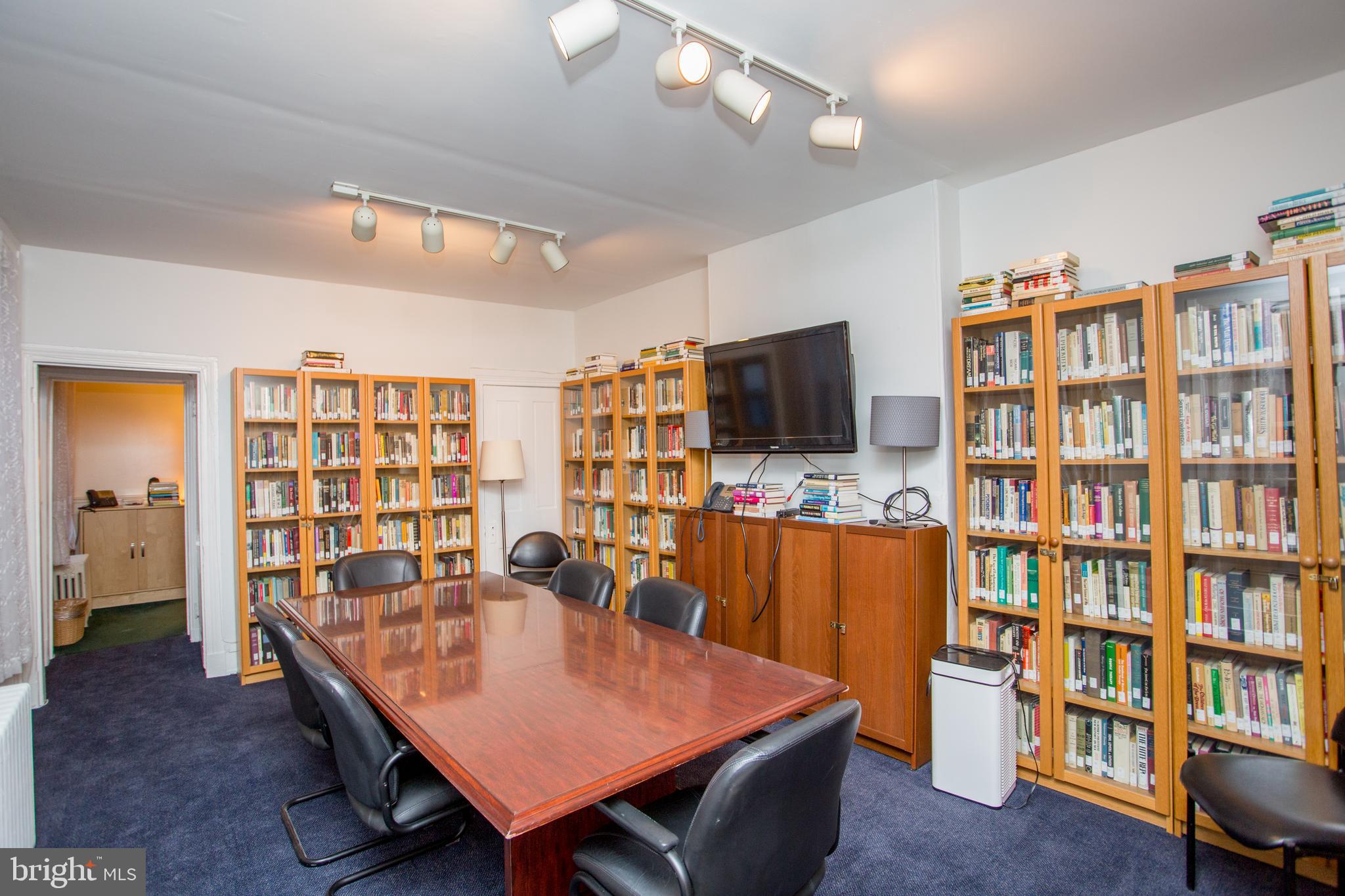 RITTENHOUSE SQUARE - Commercial Sale