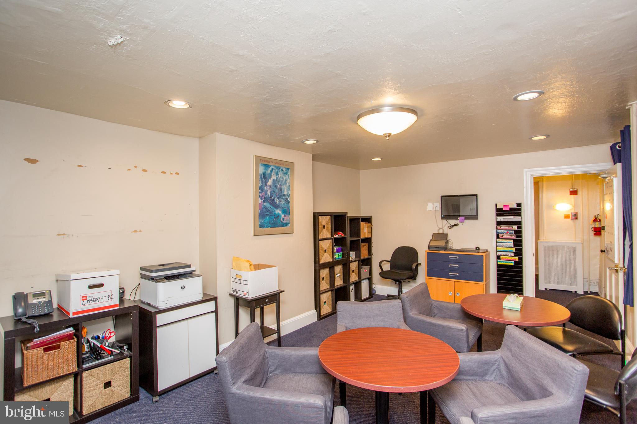 RITTENHOUSE SQUARE - Commercial Sale