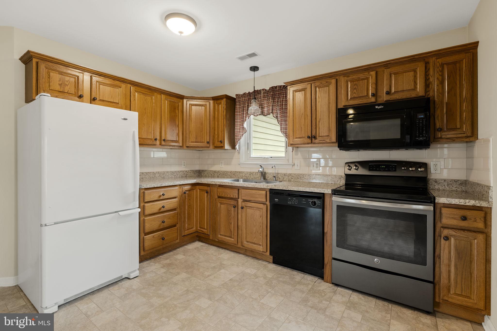 GARDEN FIELDE - Residential