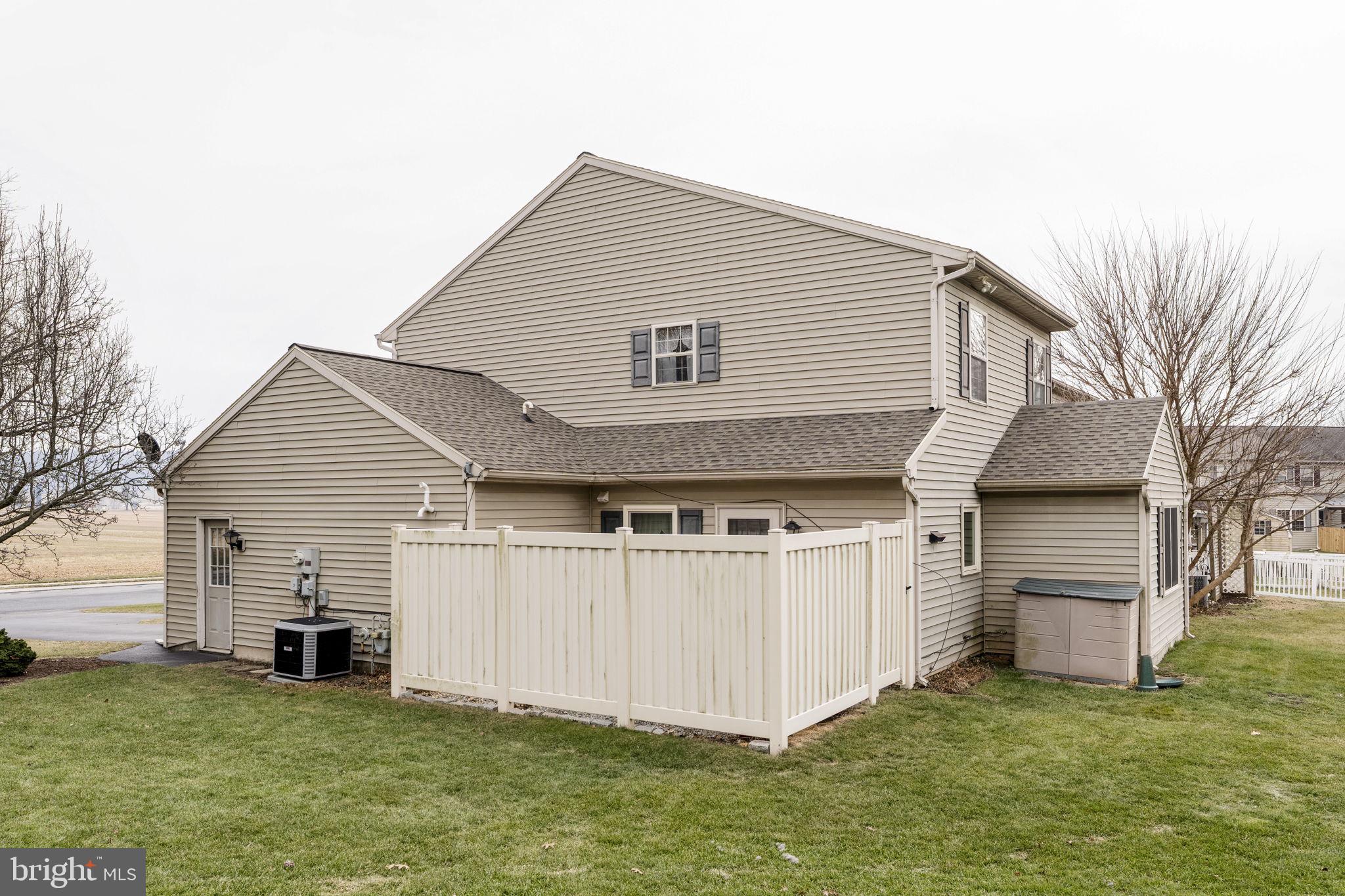 GARDEN FIELDE - Residential