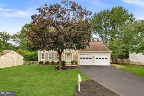 Homes For Rent - 10163 Yorktown Way<br/> GREAT FALLS, VA 22066