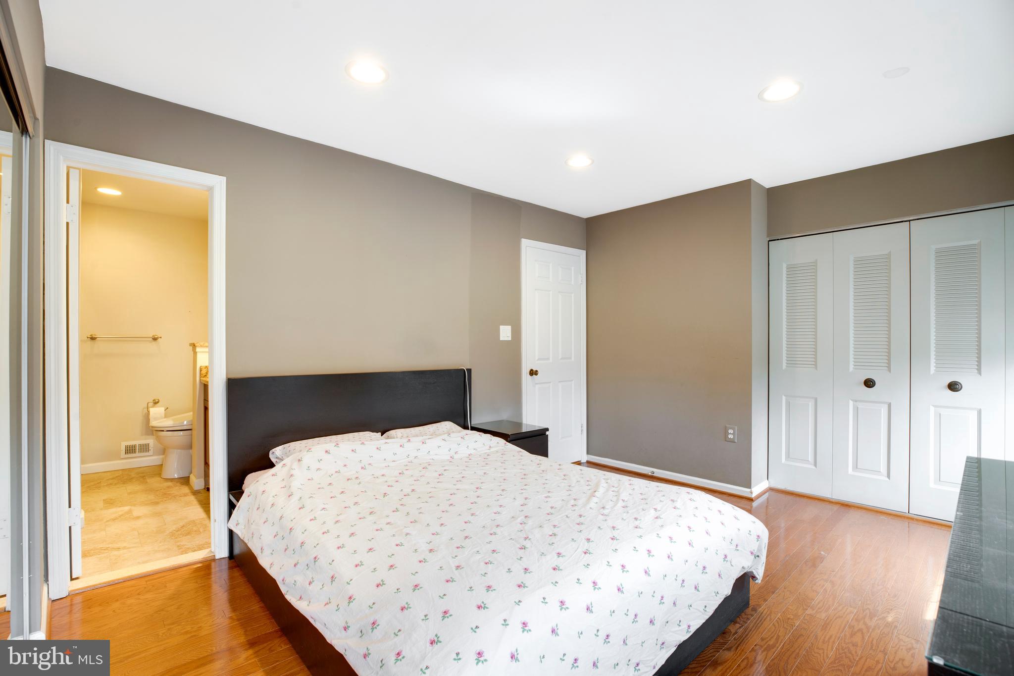 FOXFIELD - Residential Lease