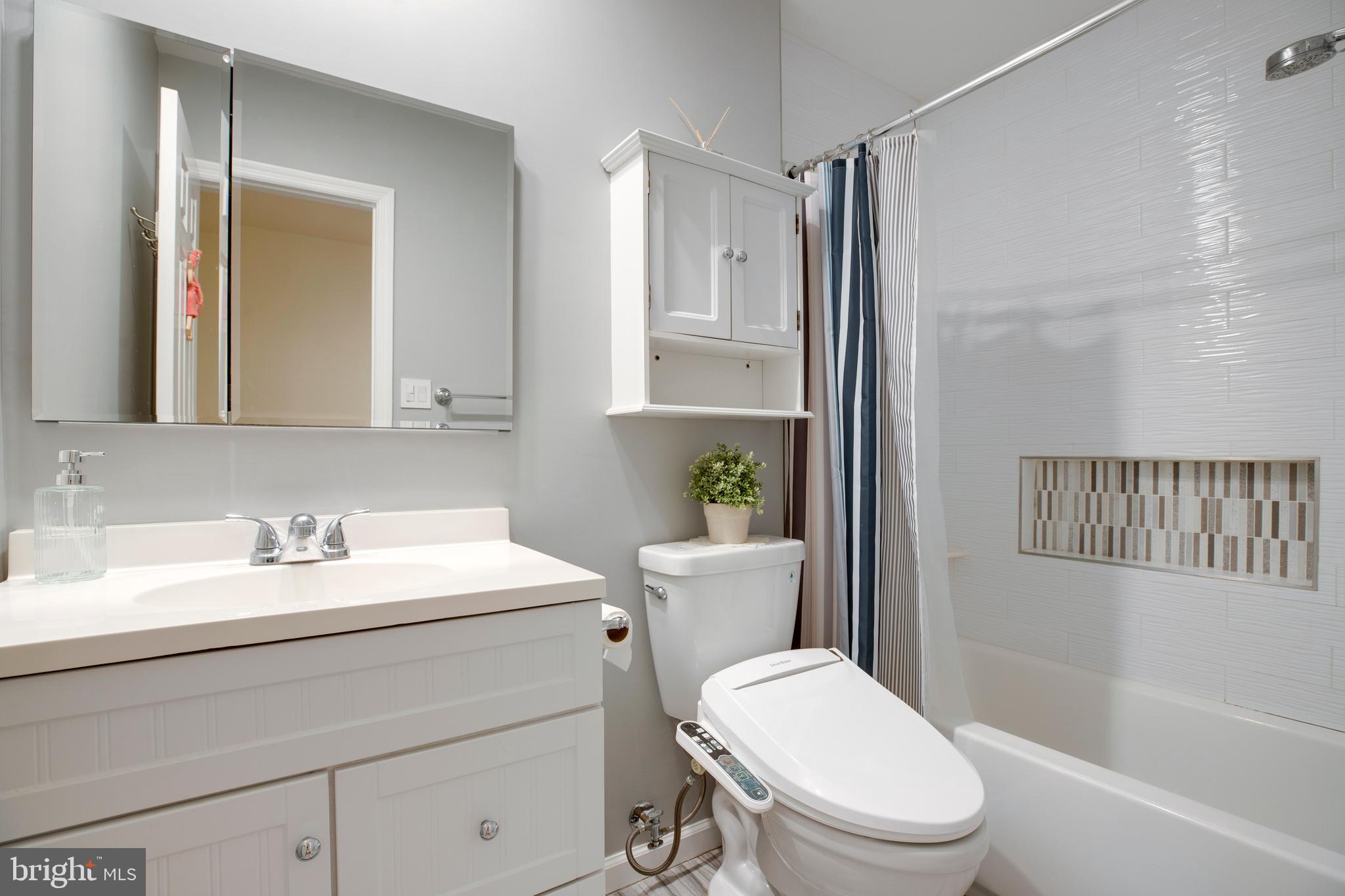 FOXFIELD - Residential Lease