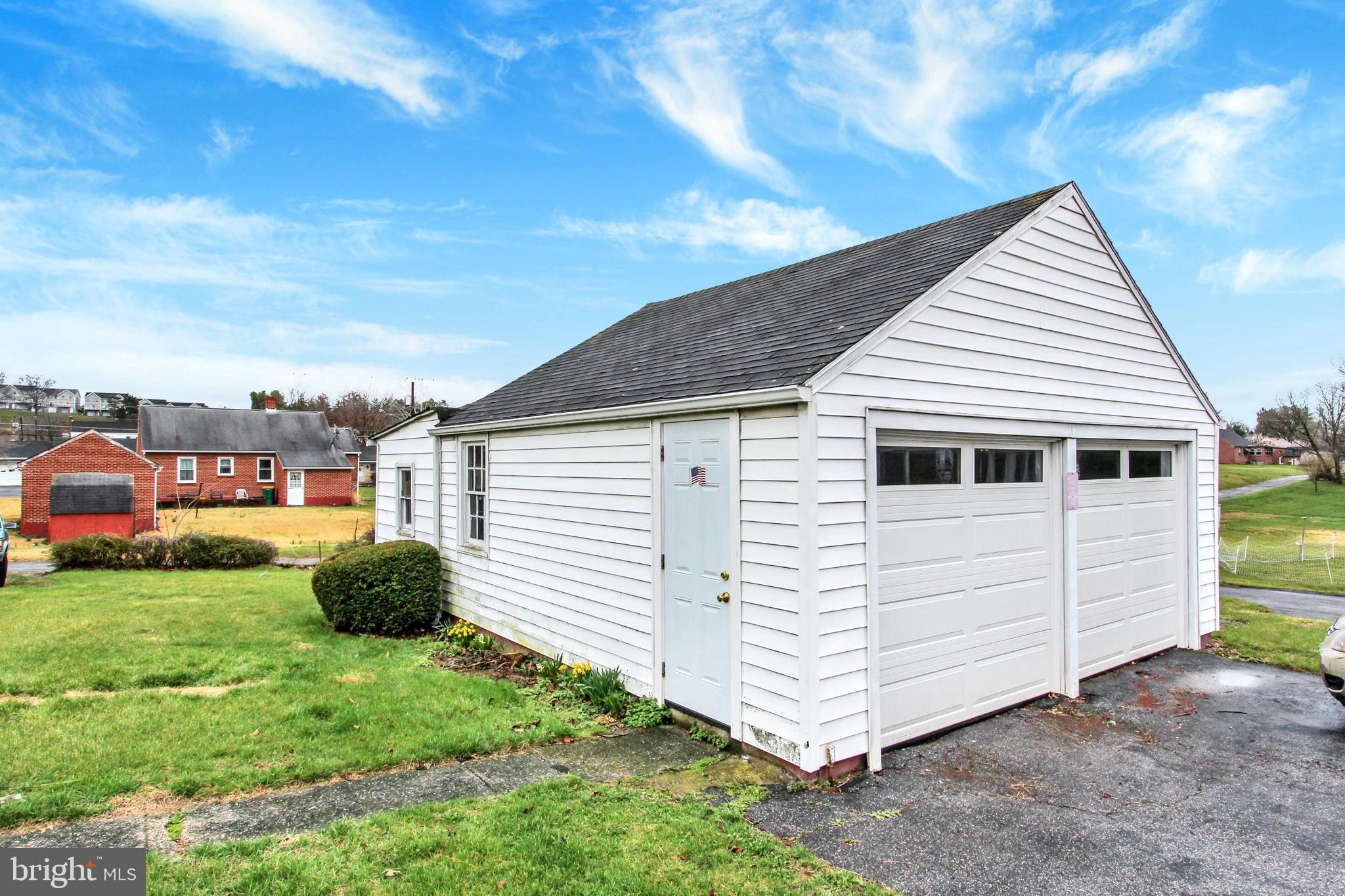 WAYNESBORO - Residential