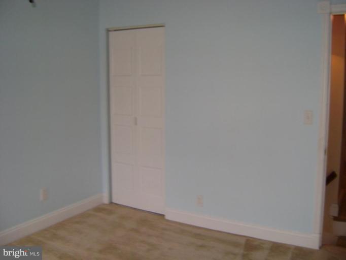 LOCUST POINT - Residential