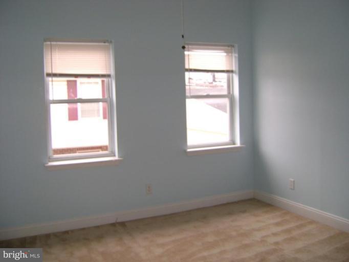 LOCUST POINT - Residential