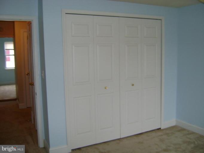 LOCUST POINT - Residential