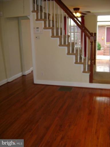 LOCUST POINT - Residential