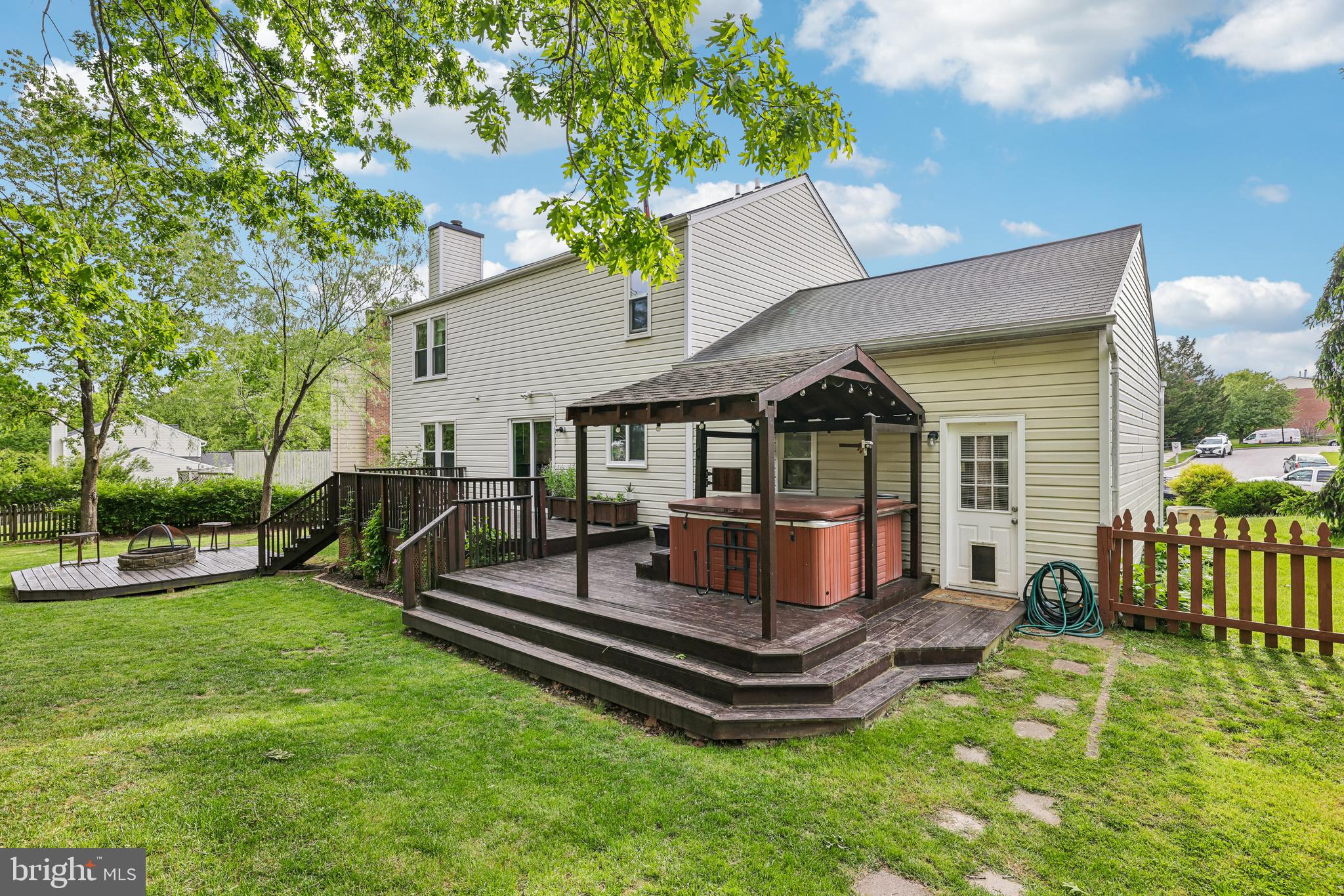 HINES ESTATES - Residential
