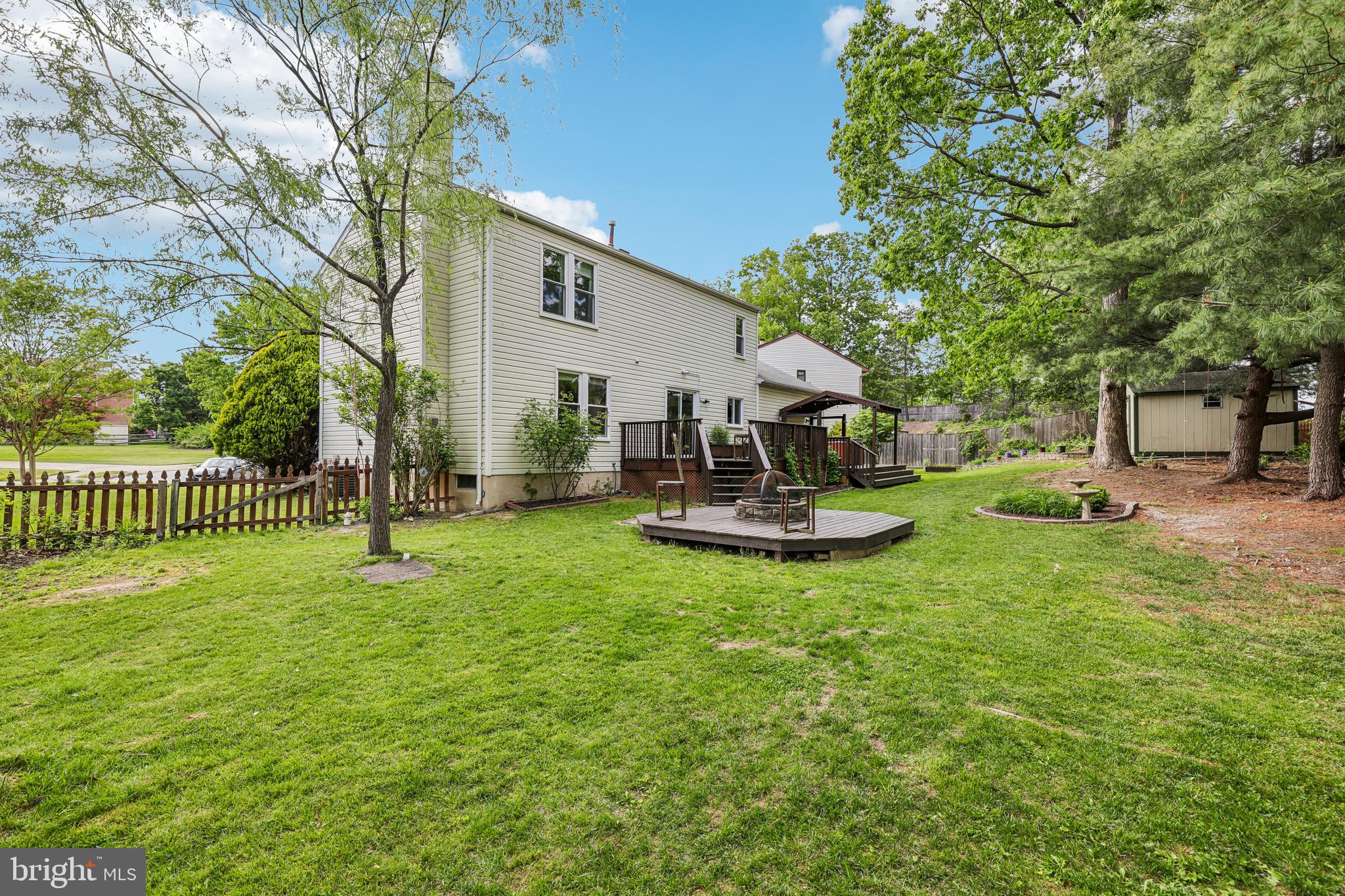 HINES ESTATES - Residential