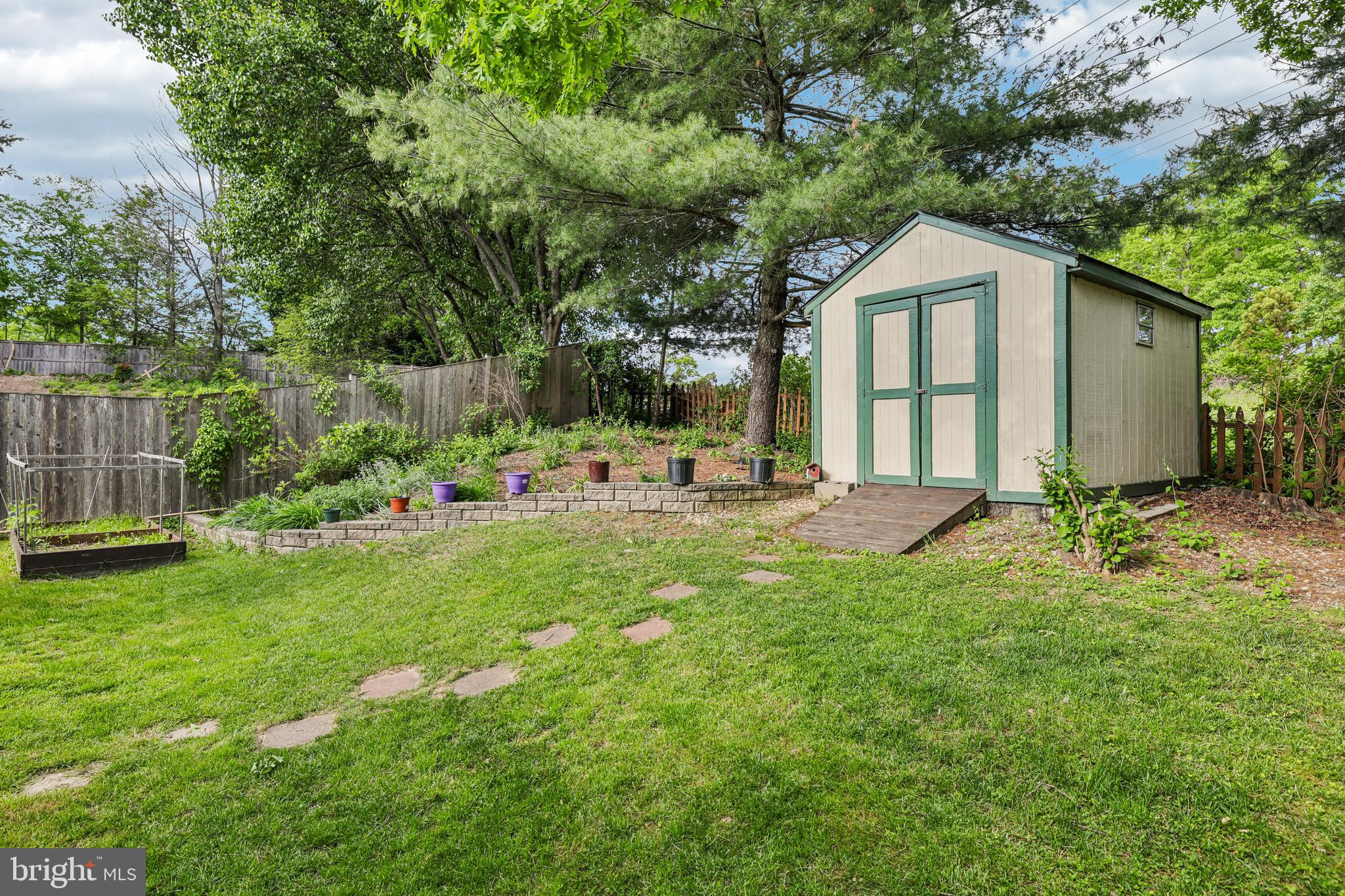 HINES ESTATES - Residential