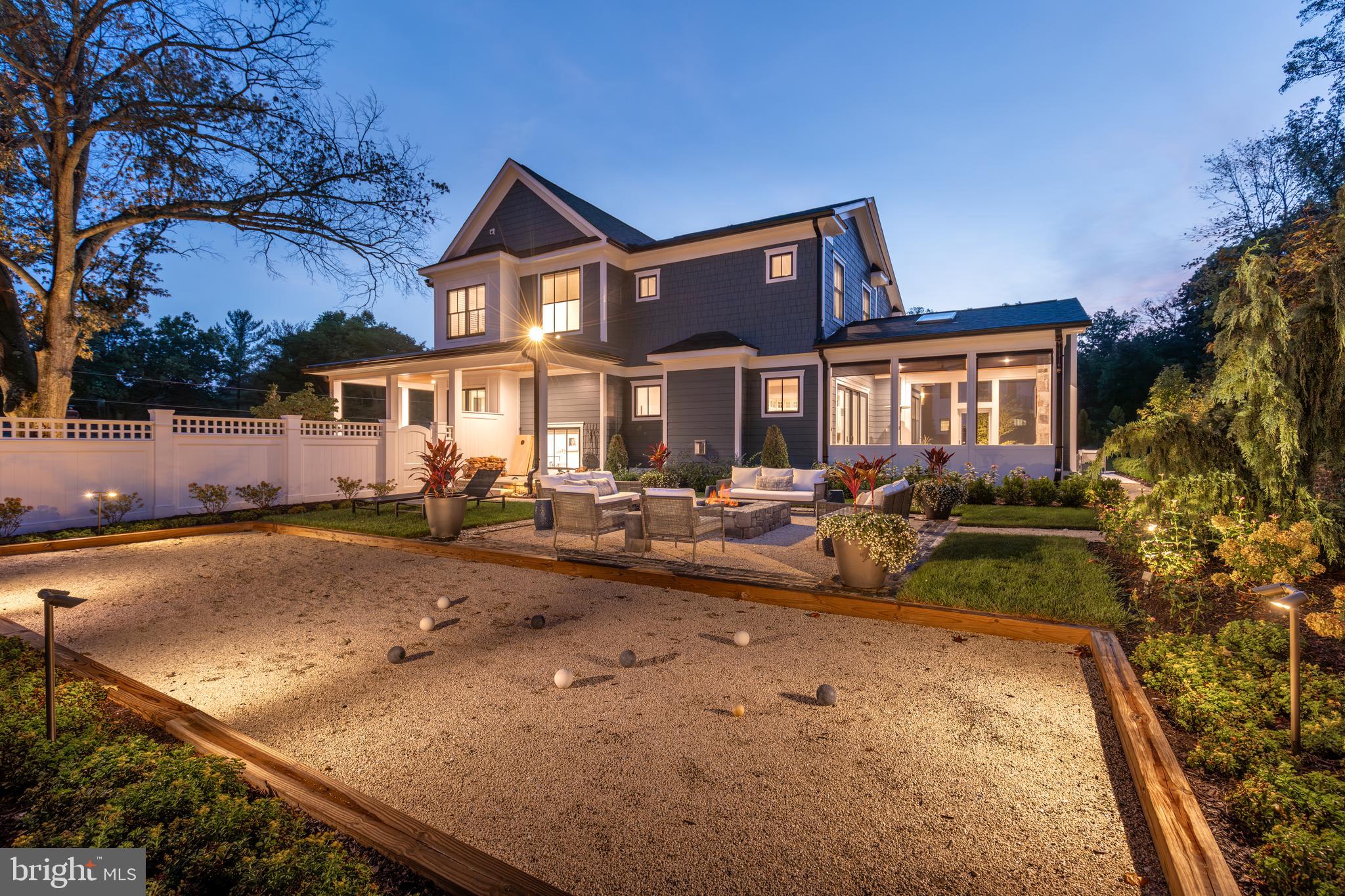 LUXMANOR - Residential