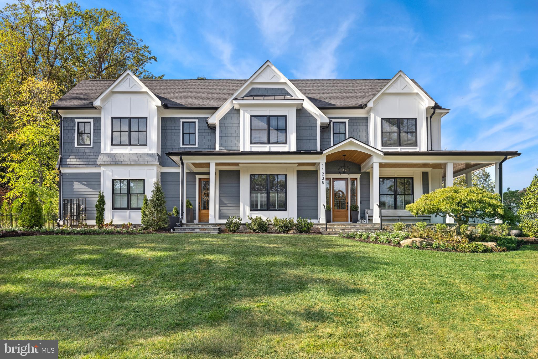 LUXMANOR - Residential