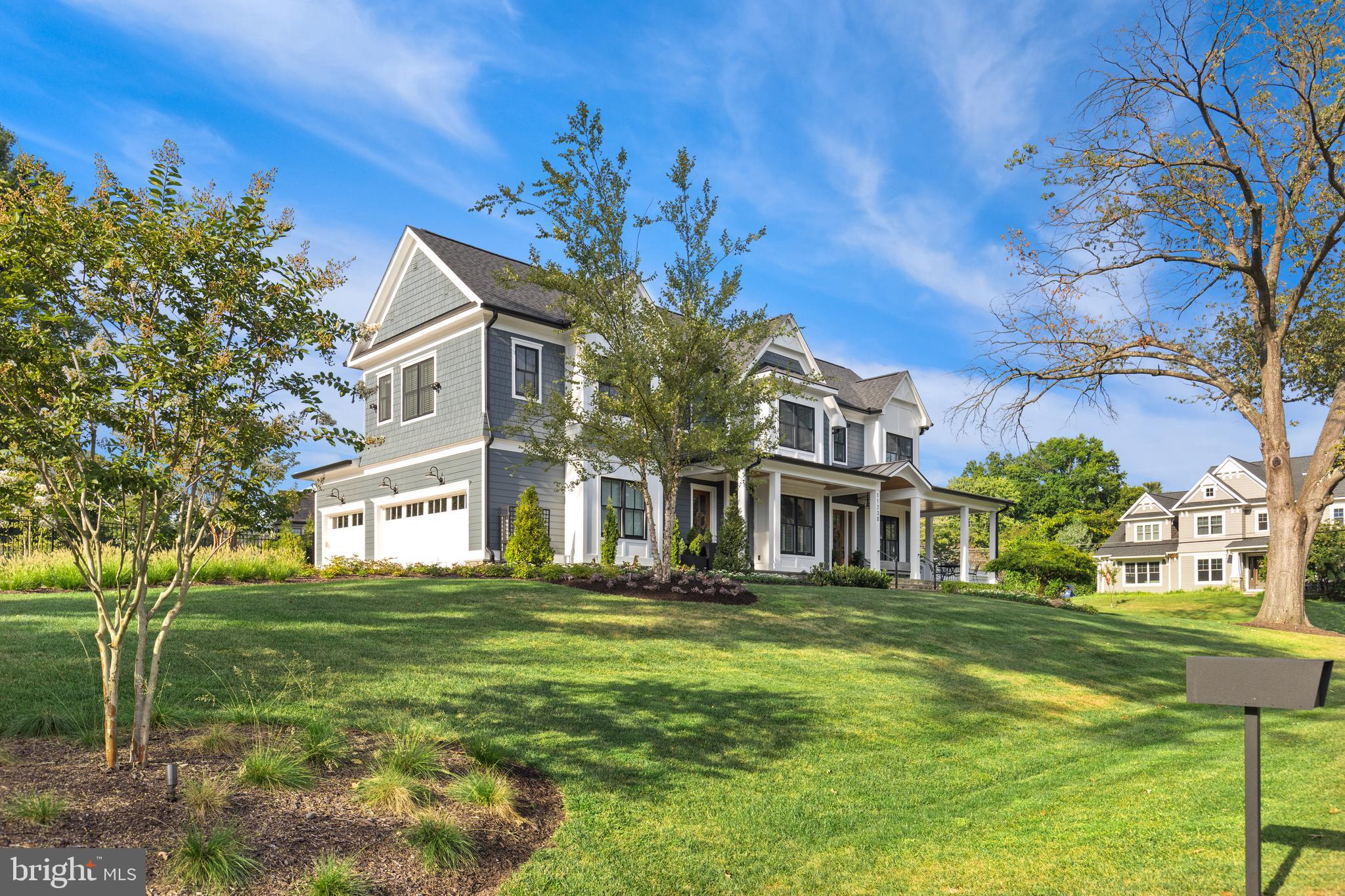 LUXMANOR - Residential