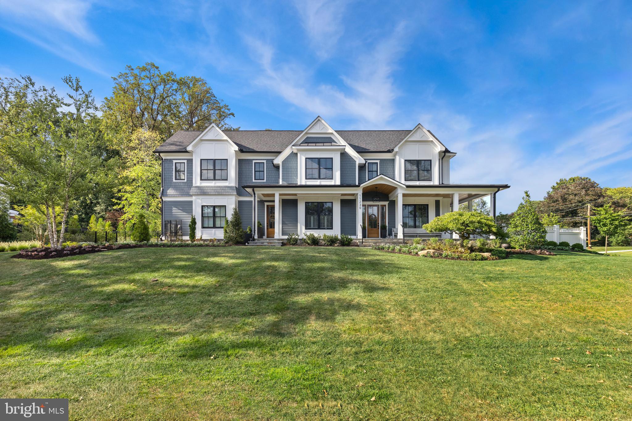 LUXMANOR - Residential