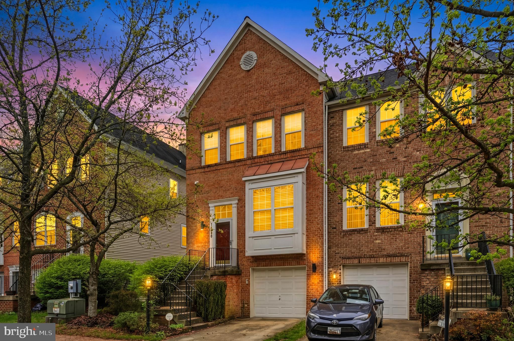 1810 SPANISH OAK LANE